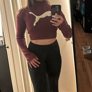 Super cute Rihanna’s Fenty x Puma collab cropped maroon colored sweater.